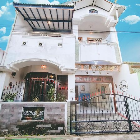 Glory Homestay Yogyakarta Exterior photo