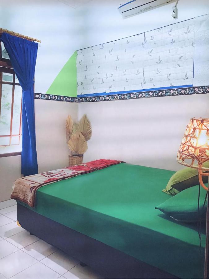 Glory Homestay Yogyakarta Exterior photo