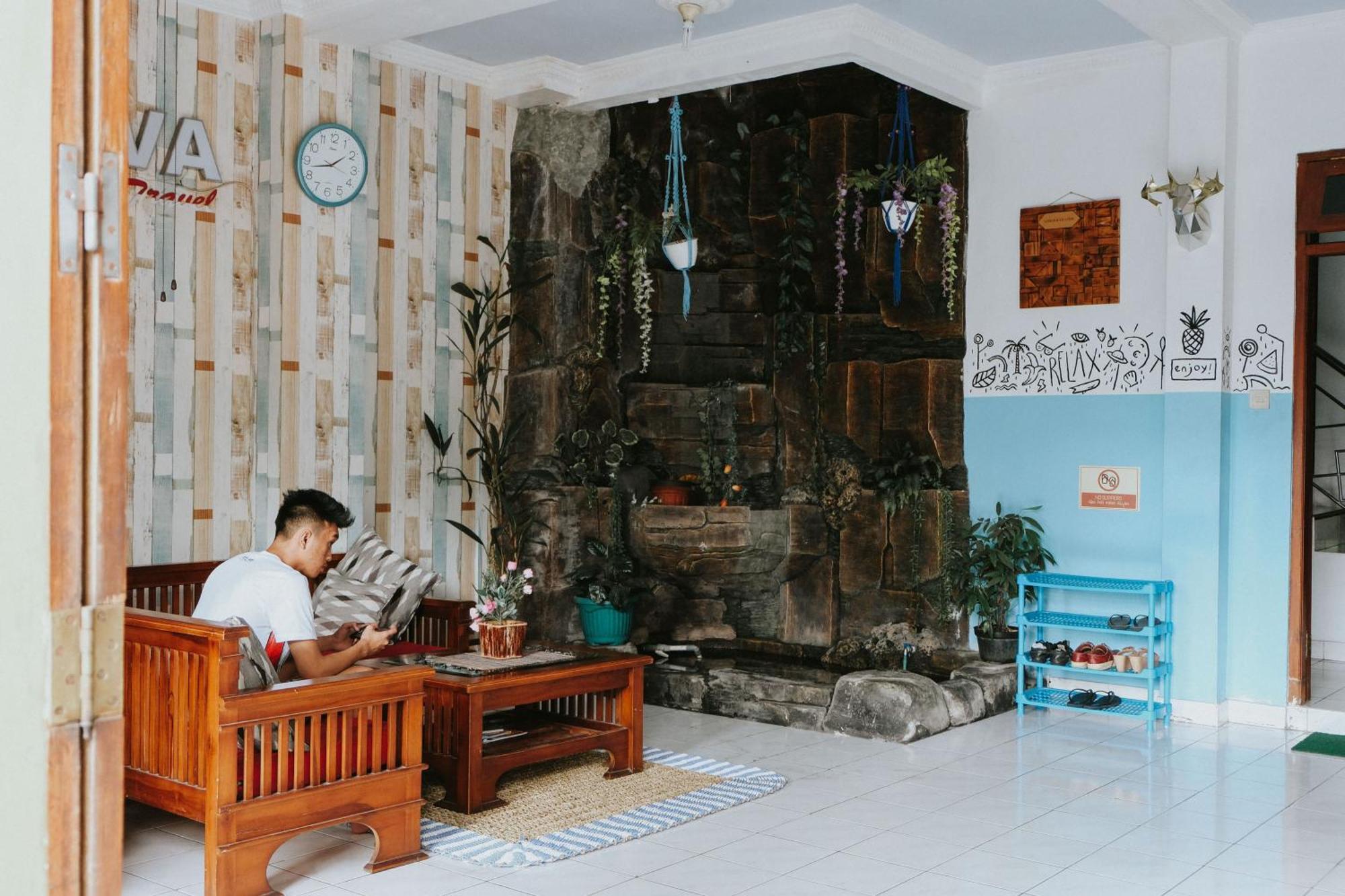 Glory Homestay Yogyakarta Exterior photo