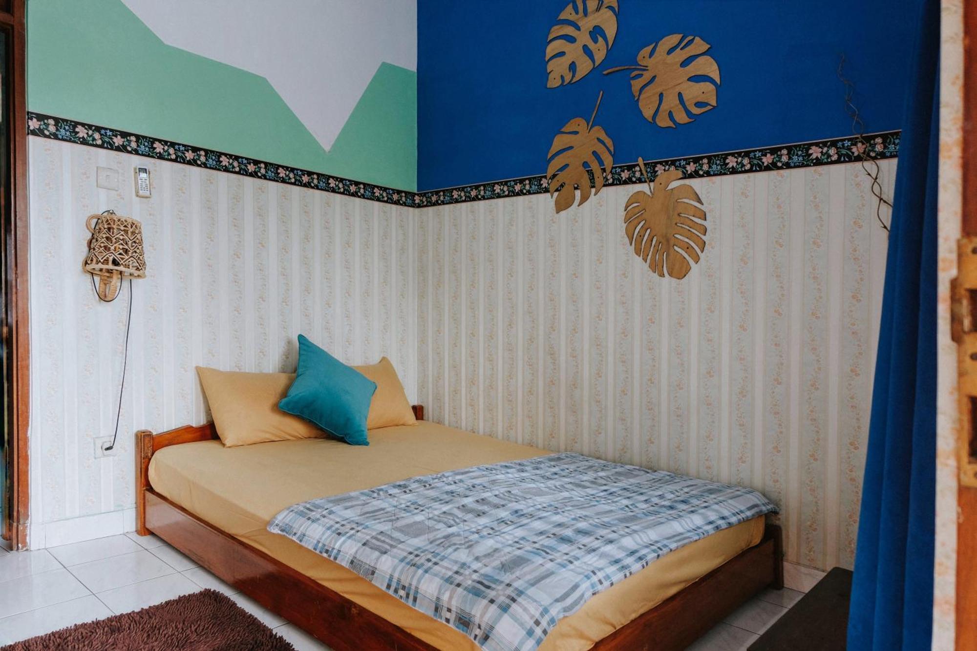 Glory Homestay Yogyakarta Exterior photo