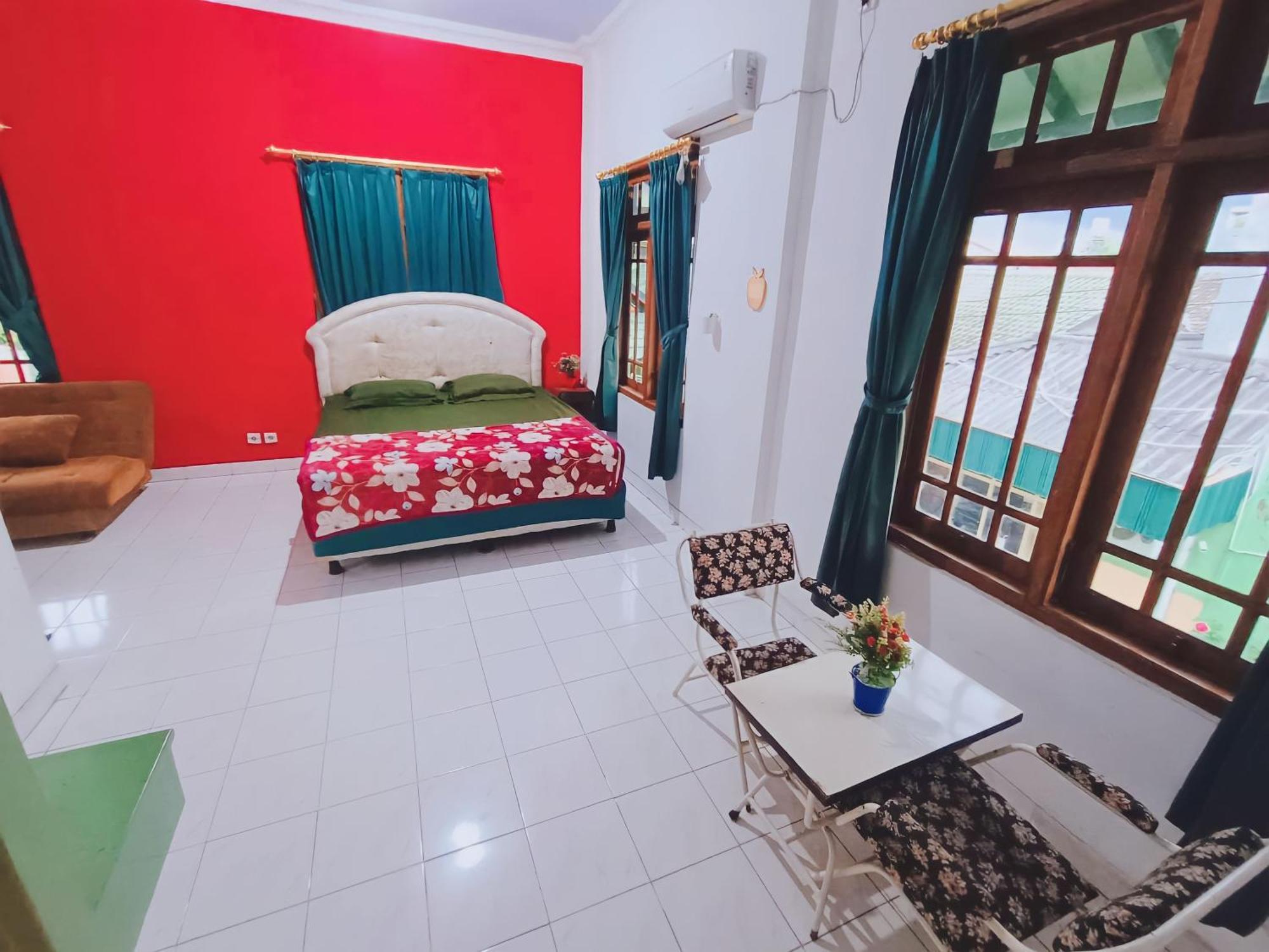 Glory Homestay Yogyakarta Exterior photo