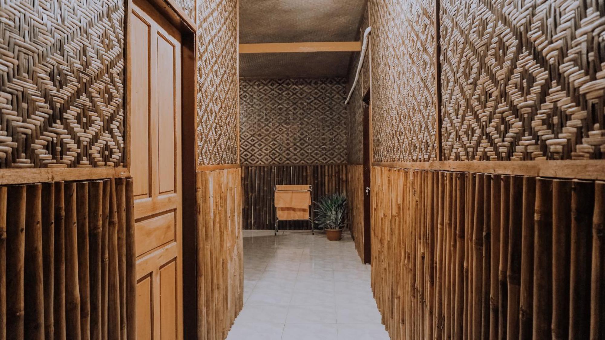 Glory Homestay Yogyakarta Exterior photo