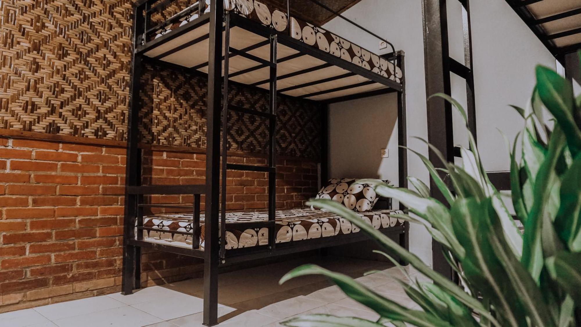 Glory Homestay Yogyakarta Exterior photo