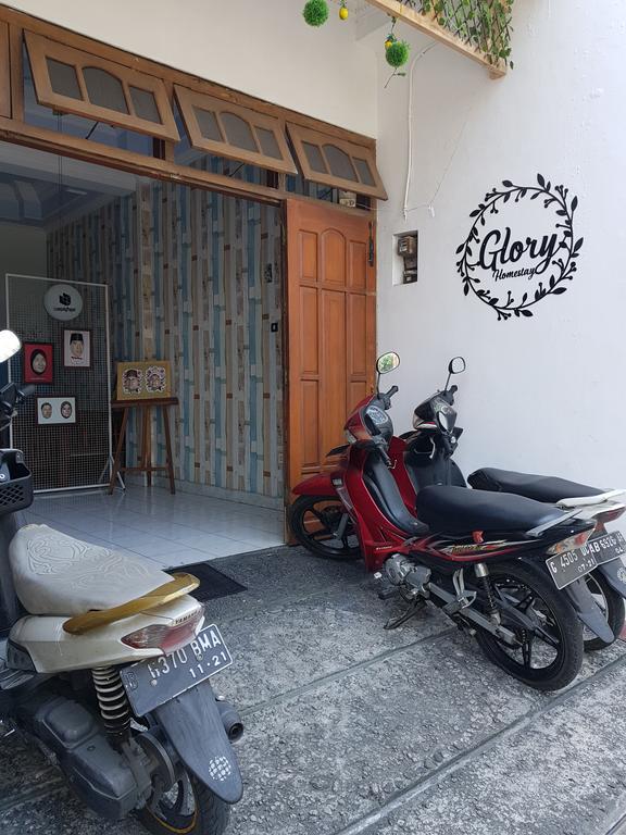 Glory Homestay Yogyakarta Exterior photo