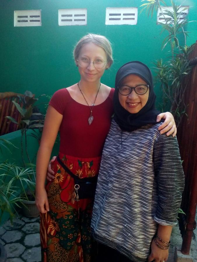 Glory Homestay Yogyakarta Exterior photo