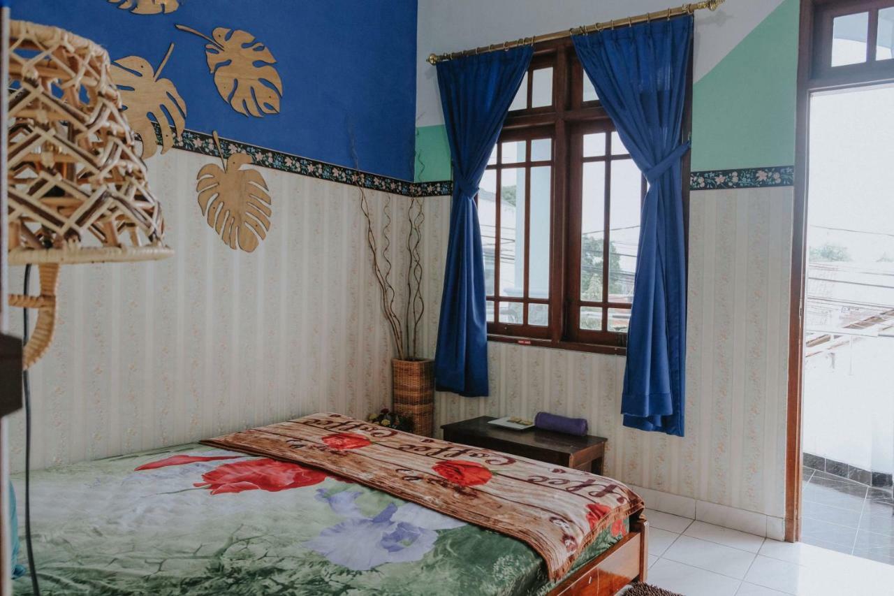 Glory Homestay Yogyakarta Exterior photo